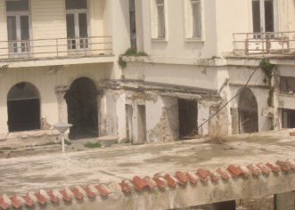 Hotel Riviera – jad i bijeda na samom ulazu u turističko središte Hrvatske